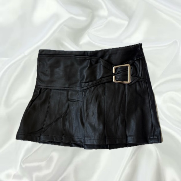 I.AM.GIA Desmina Skirt Black - Picture 1 of 2